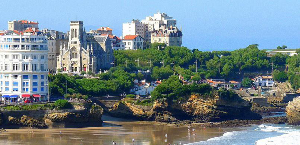 Investissement immobilier : où investir sur la côte basque ?